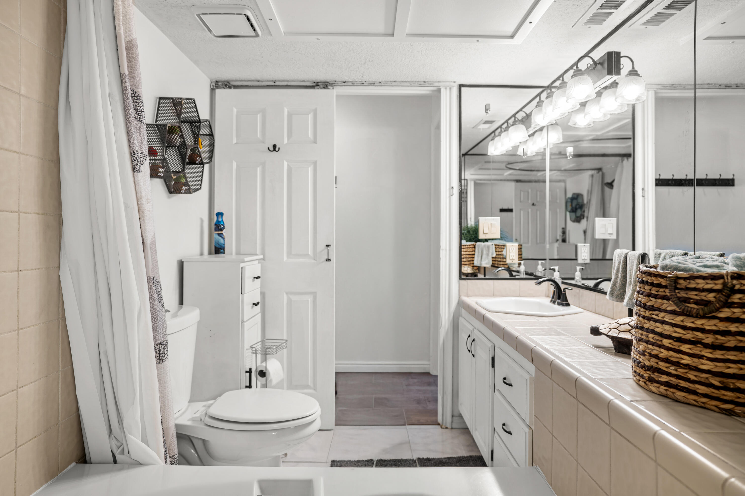 LAS PALMAS RESORT CONDOS - Residential