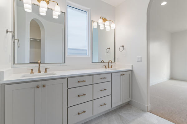 HERITAGE PLACE - Residential