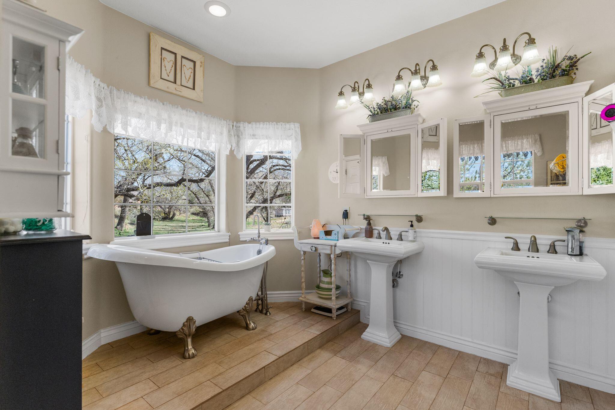 BLACKRIDGE RANCHES - Residential