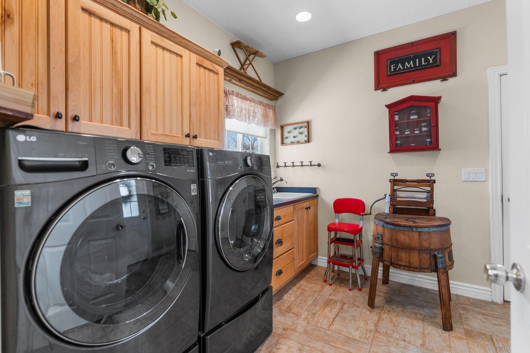 BLACKRIDGE RANCHES - Residential