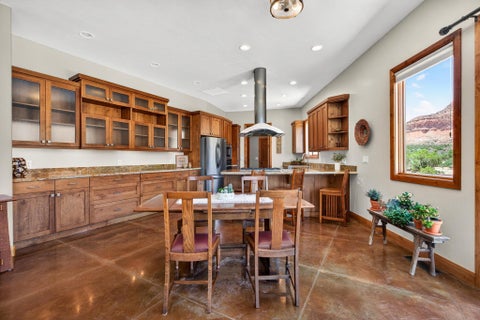 Tiny photo for 2907 Zuni CIR, Springdale, UT 84767 (MLS # 26-275681)