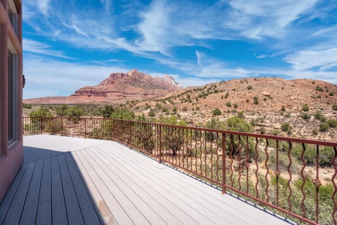 Tiny photo for 2907 Zuni CIR, Springdale, UT 84767 (MLS # 26-275681)