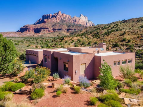 Photo of 2907 Zuni CIR, Springdale, UT 84767 (MLS # 26-275681)