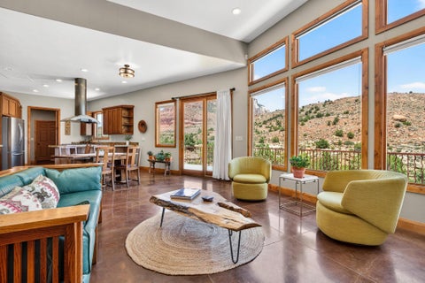 Tiny photo for 2907 Zuni CIR, Springdale, UT 84767 (MLS # 26-275681)
