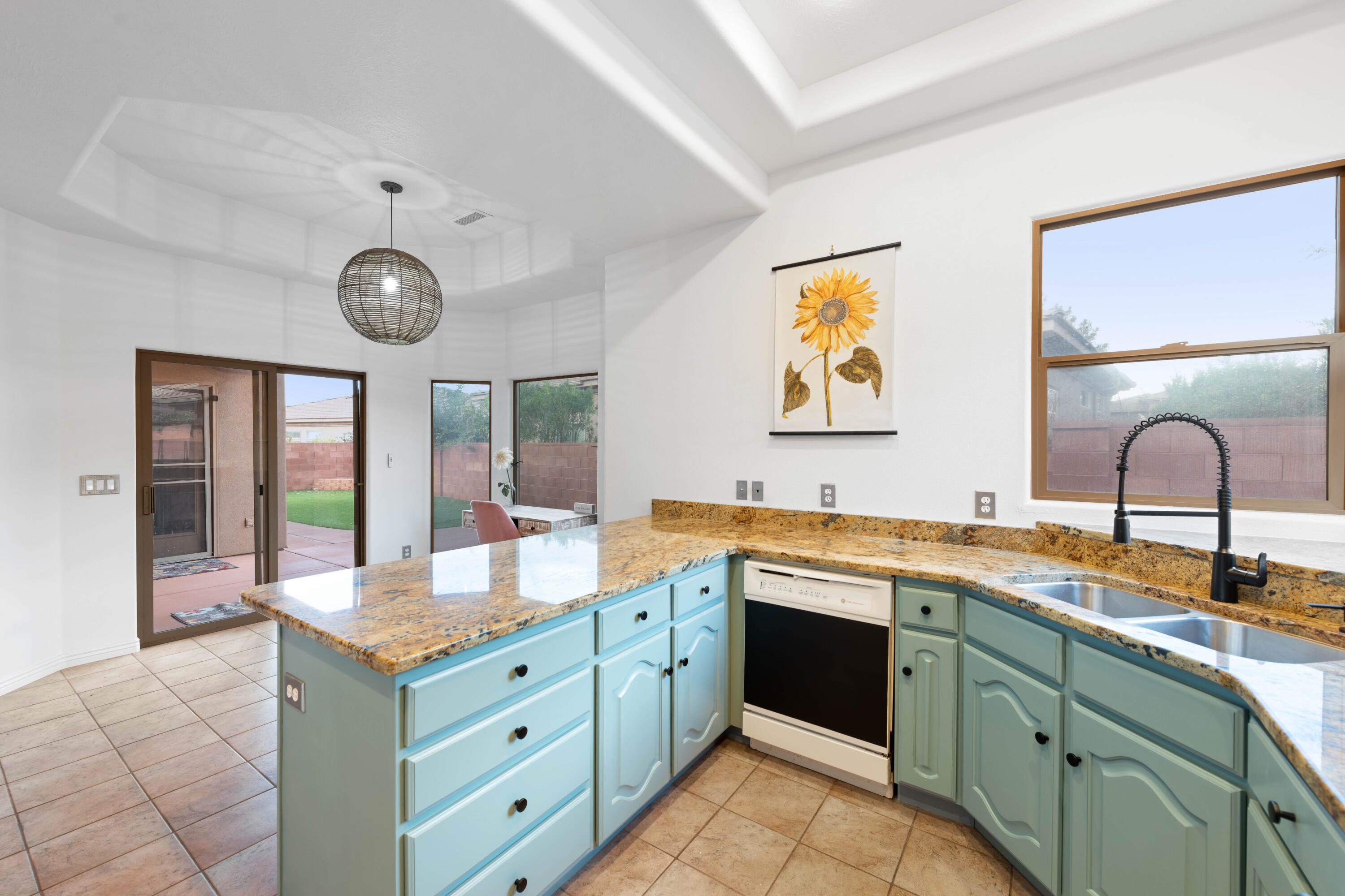 EAGLE ROCK - Residential