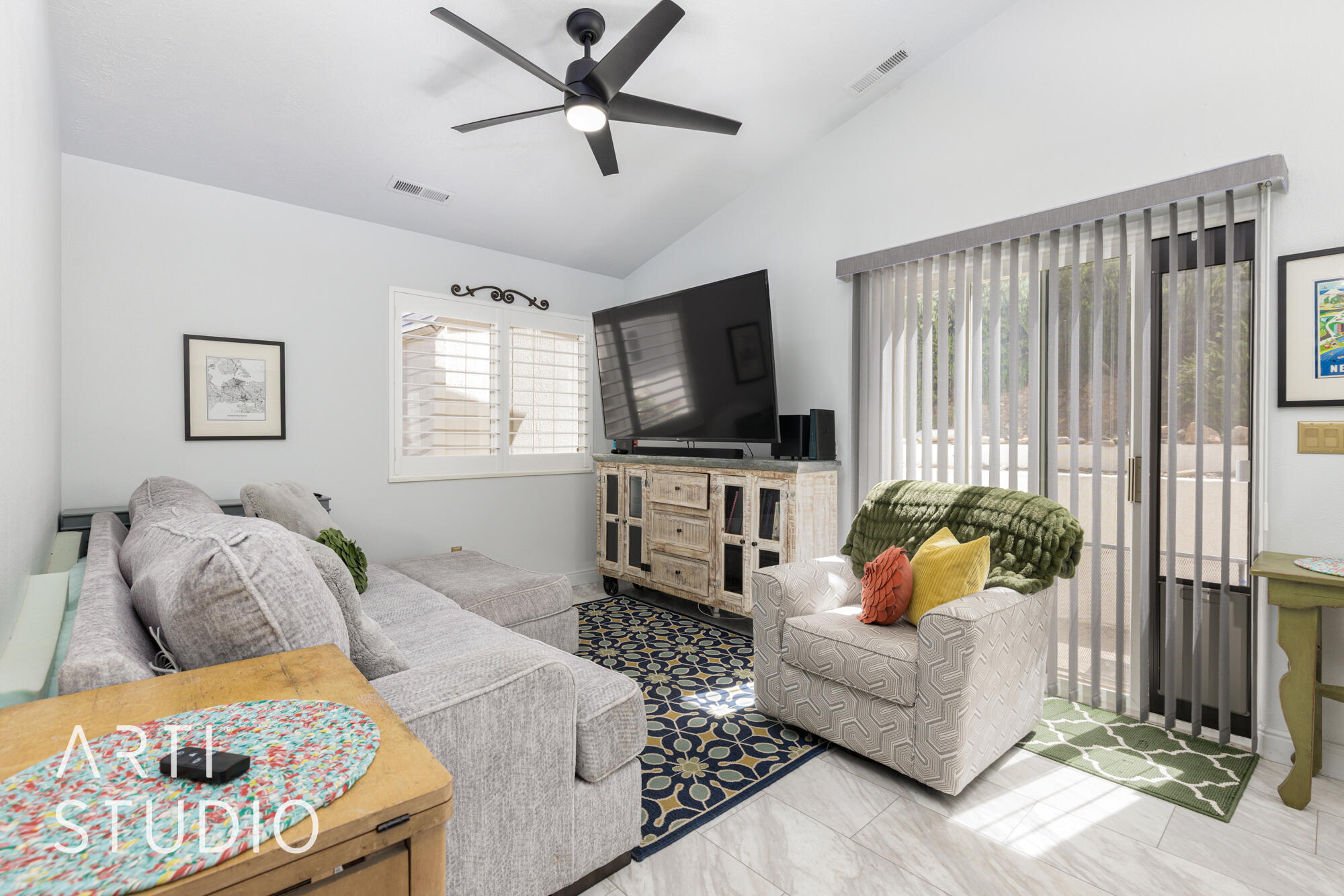 HARRISBURG LAKESIDE ESTATES - Residential