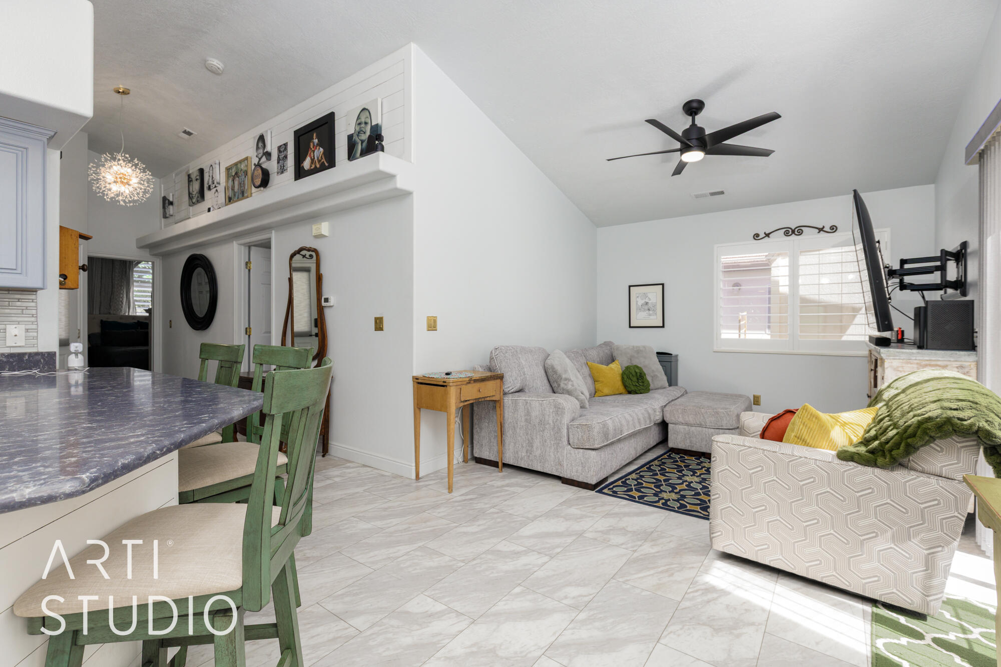 HARRISBURG LAKESIDE ESTATES - Residential