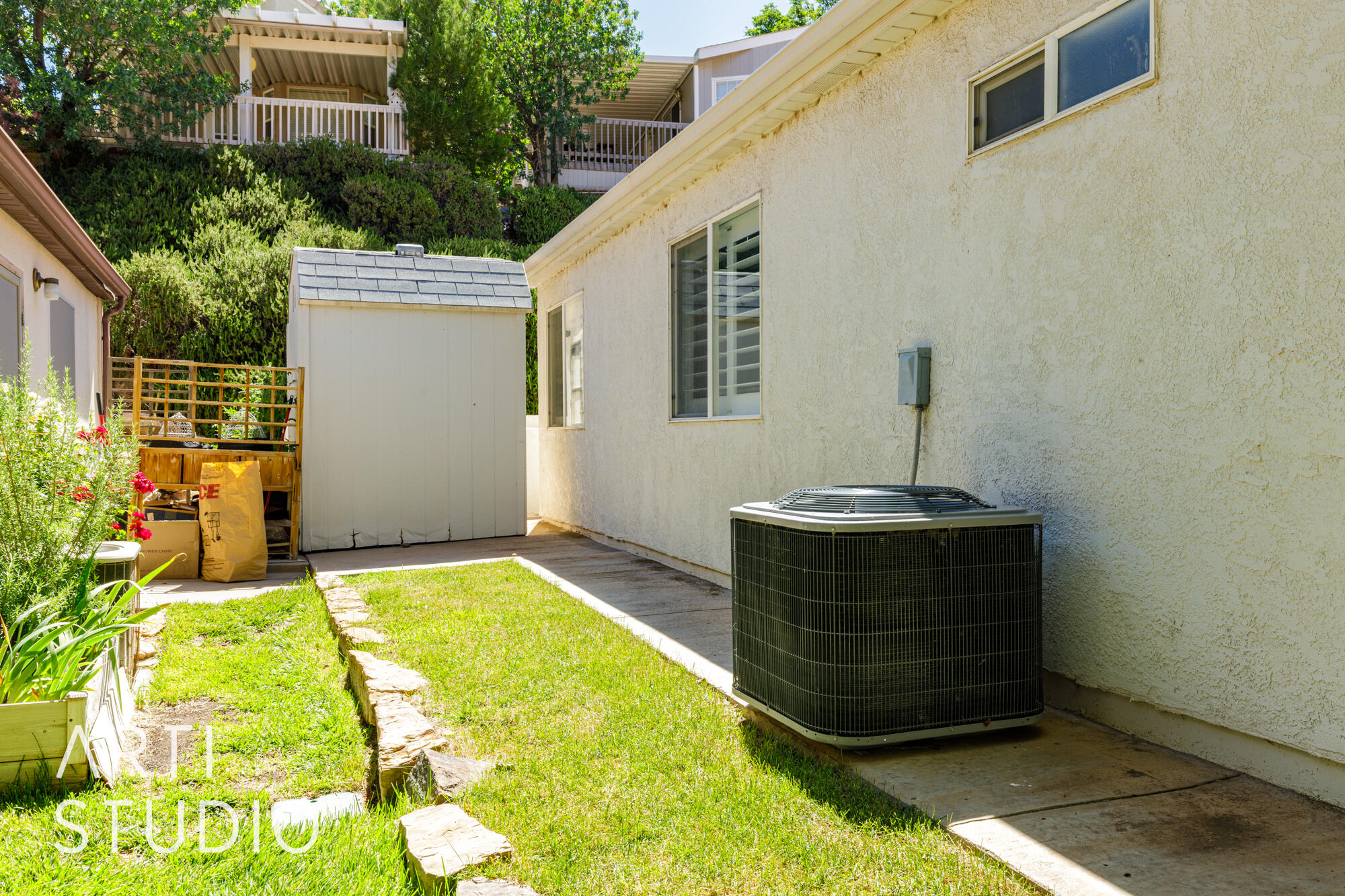 HARRISBURG LAKESIDE ESTATES - Residential