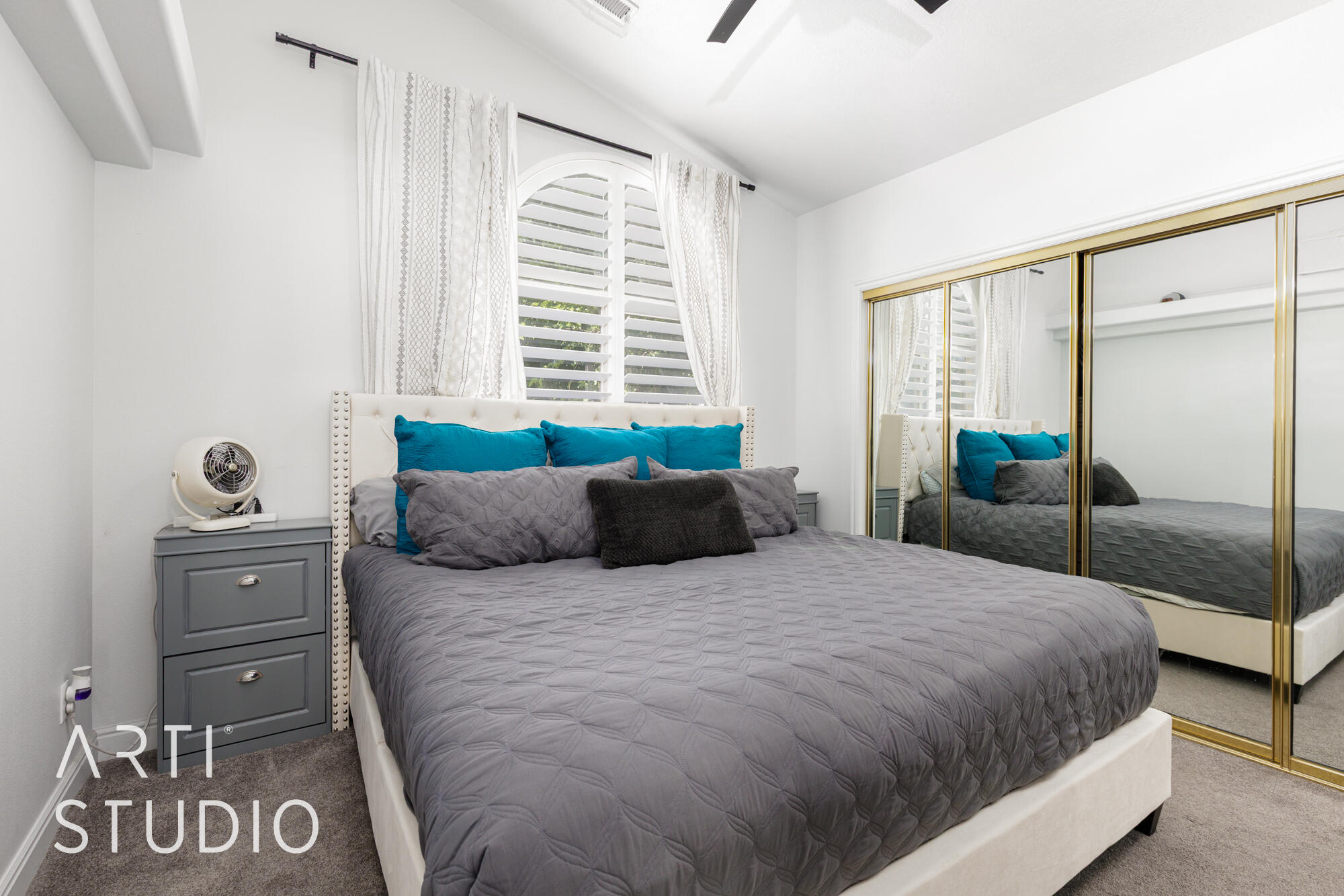 HARRISBURG LAKESIDE ESTATES - Residential