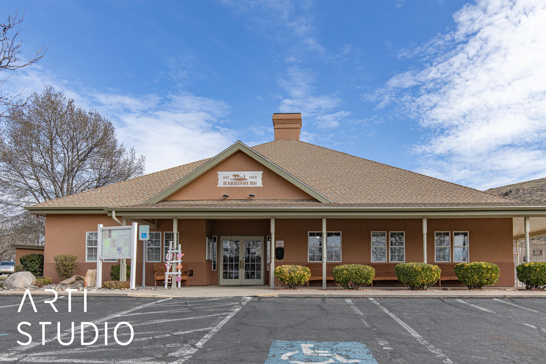 HARRISBURG LAKESIDE ESTATES - Residential