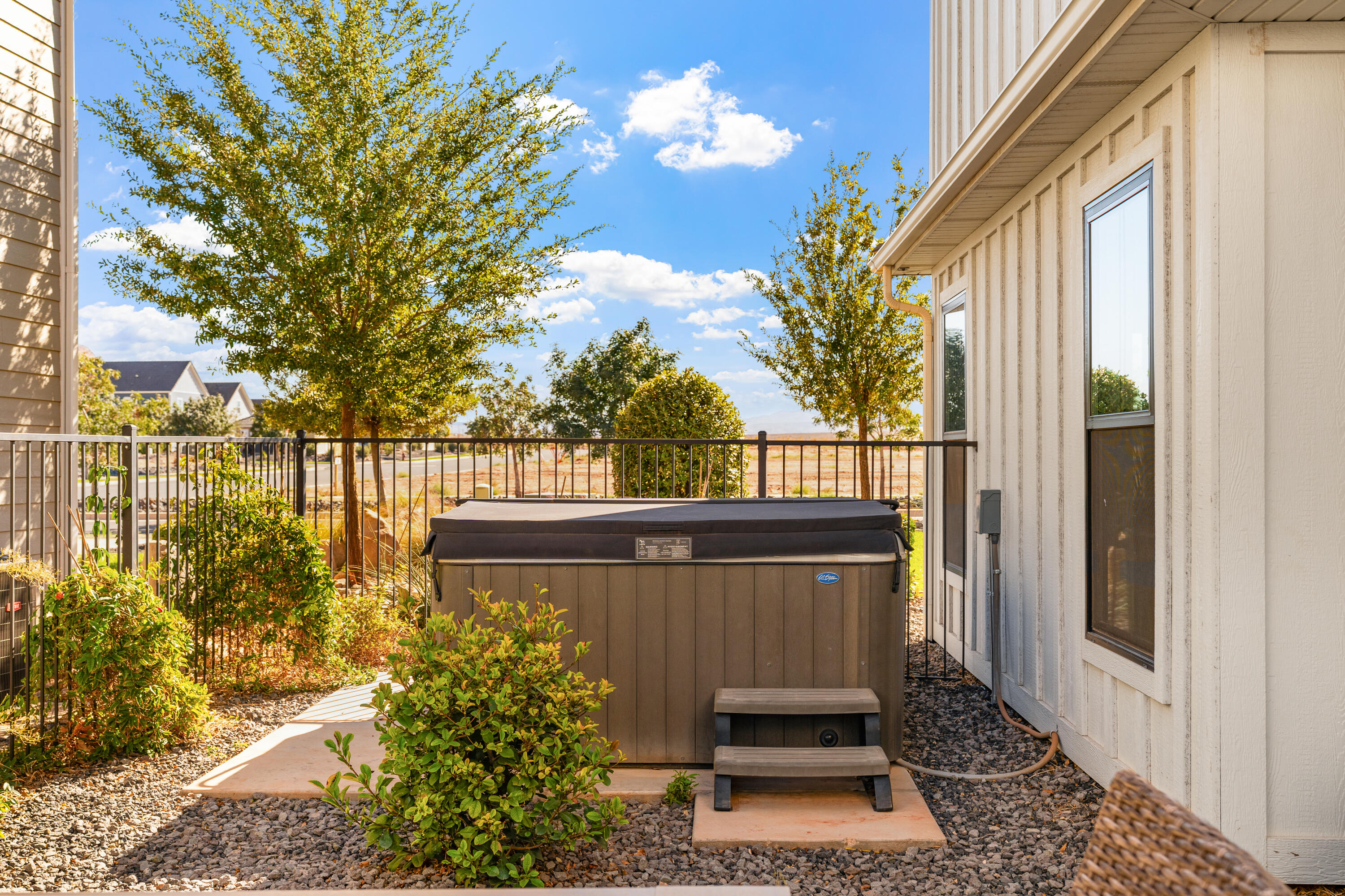 STUCKI FARMS - Residential