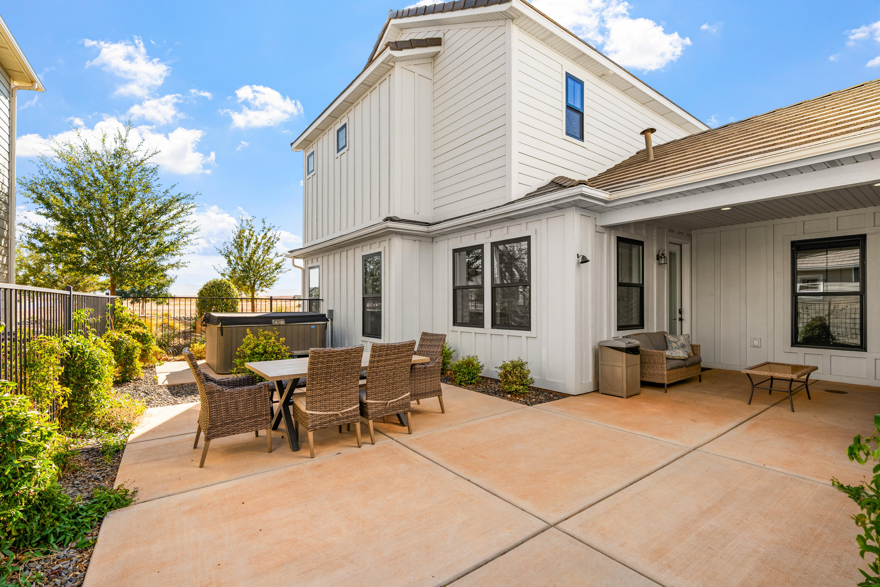 STUCKI FARMS - Residential