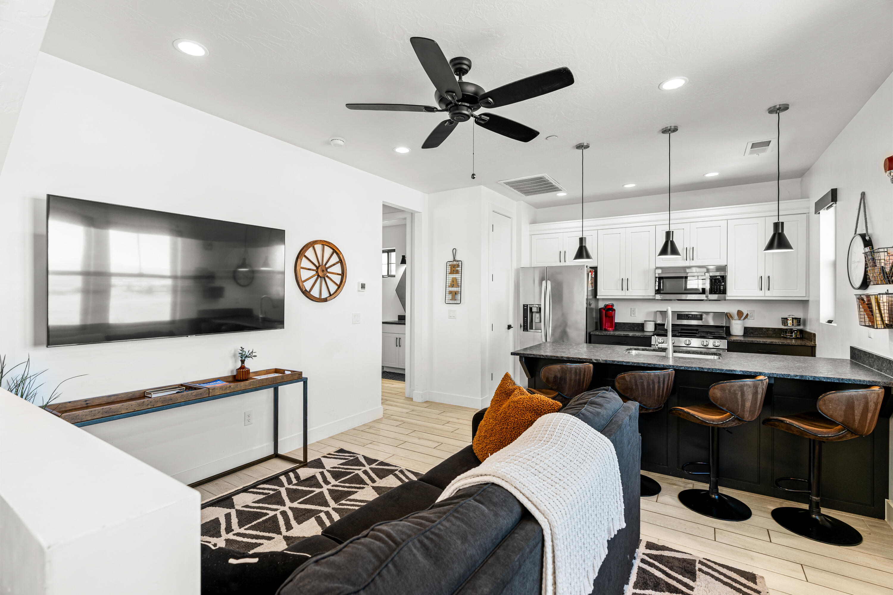 STUCKI FARMS - Residential