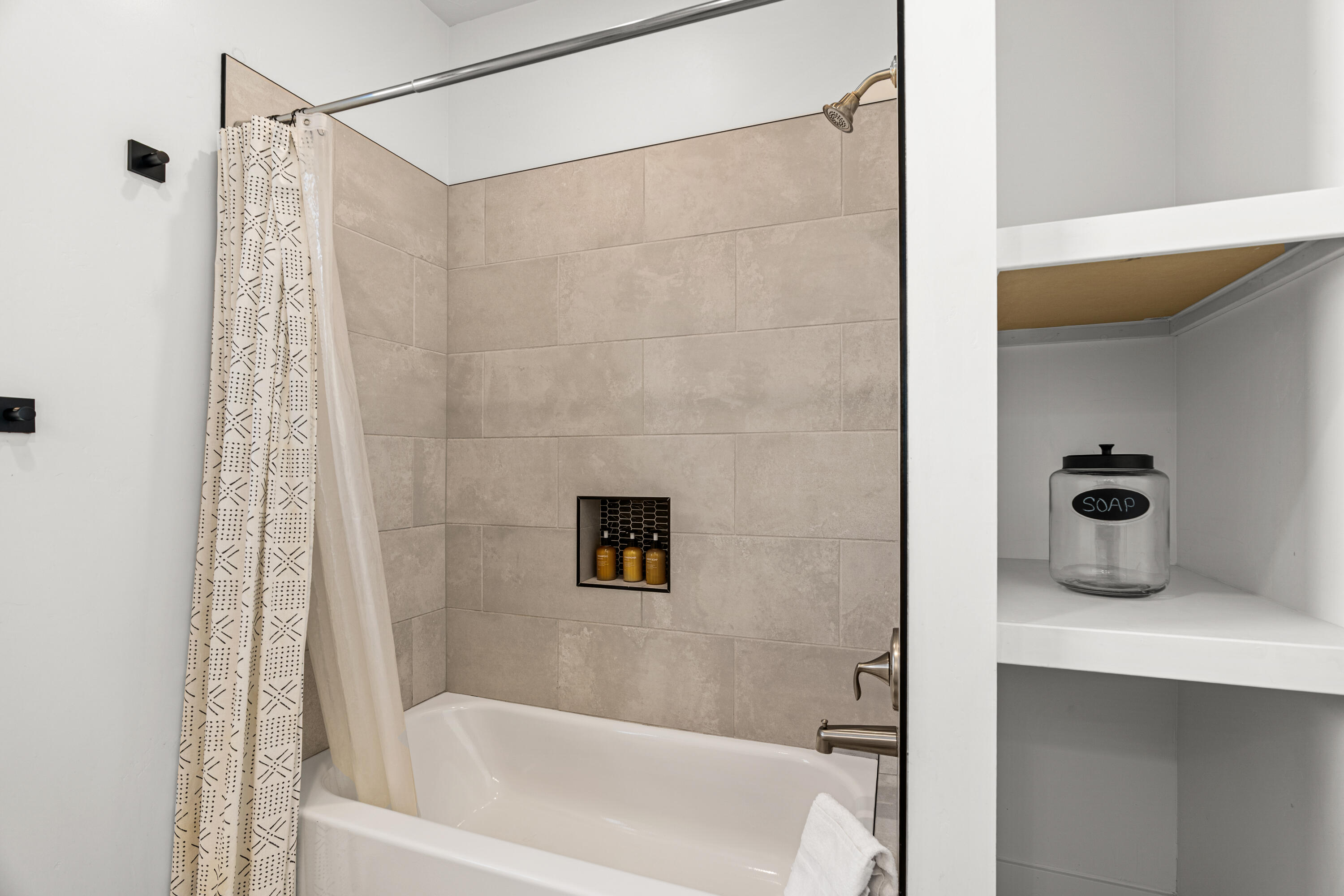 STUCKI FARMS - Residential