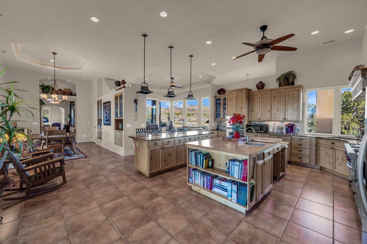 LEEDS TOWNSITE - Residential