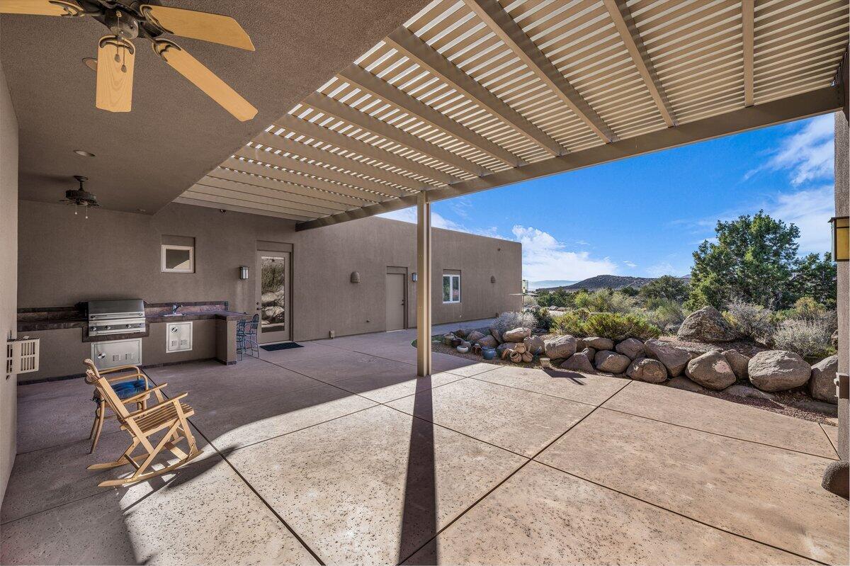 LEEDS TOWNSITE - Residential