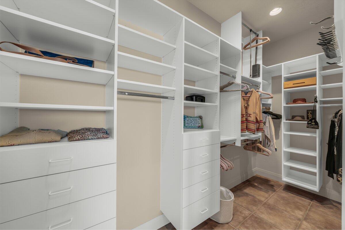 LEEDS TOWNSITE - Residential