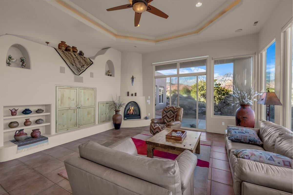 LEEDS TOWNSITE - Residential