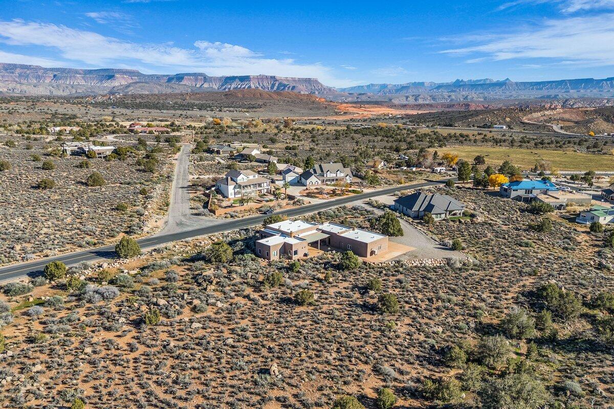 LEEDS TOWNSITE - Residential