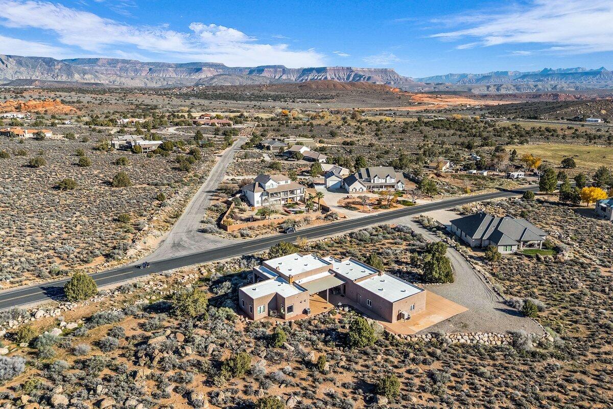 LEEDS TOWNSITE - Residential