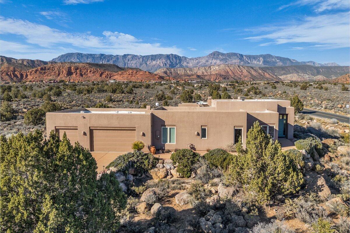 LEEDS TOWNSITE - Residential