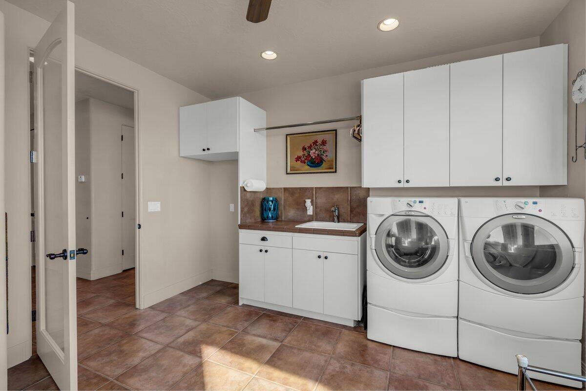 LEEDS TOWNSITE - Residential