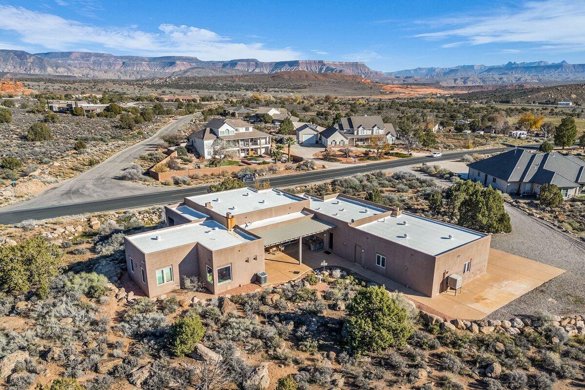 LEEDS TOWNSITE - Residential