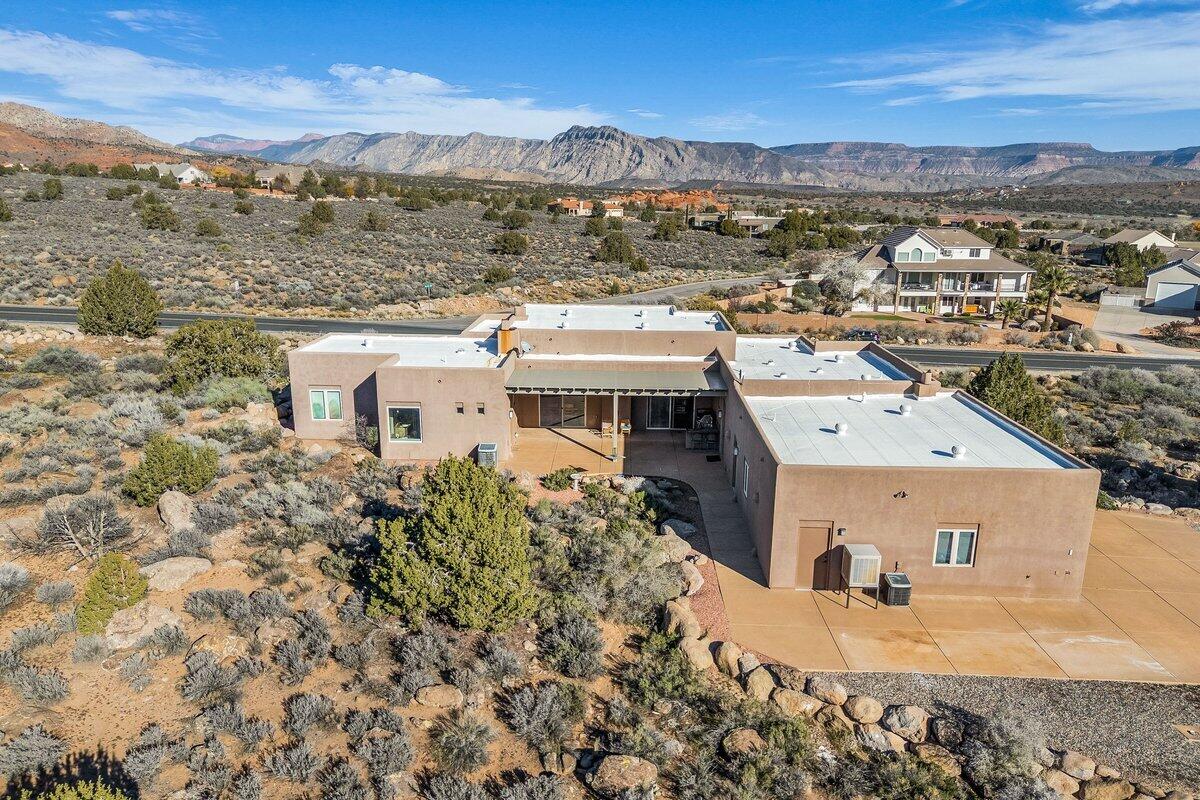 LEEDS TOWNSITE - Residential