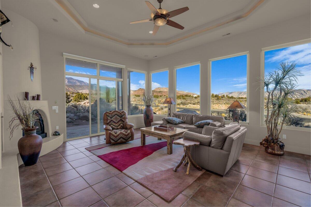 LEEDS TOWNSITE - Residential