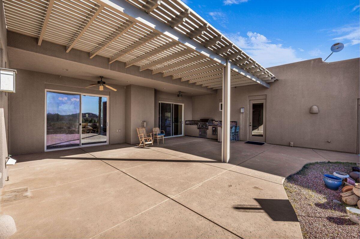 LEEDS TOWNSITE - Residential