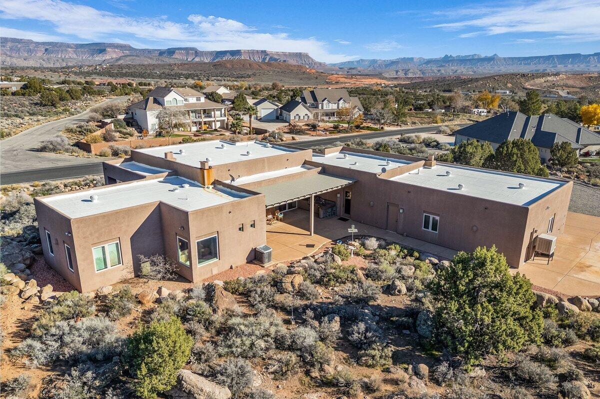 LEEDS TOWNSITE - Residential