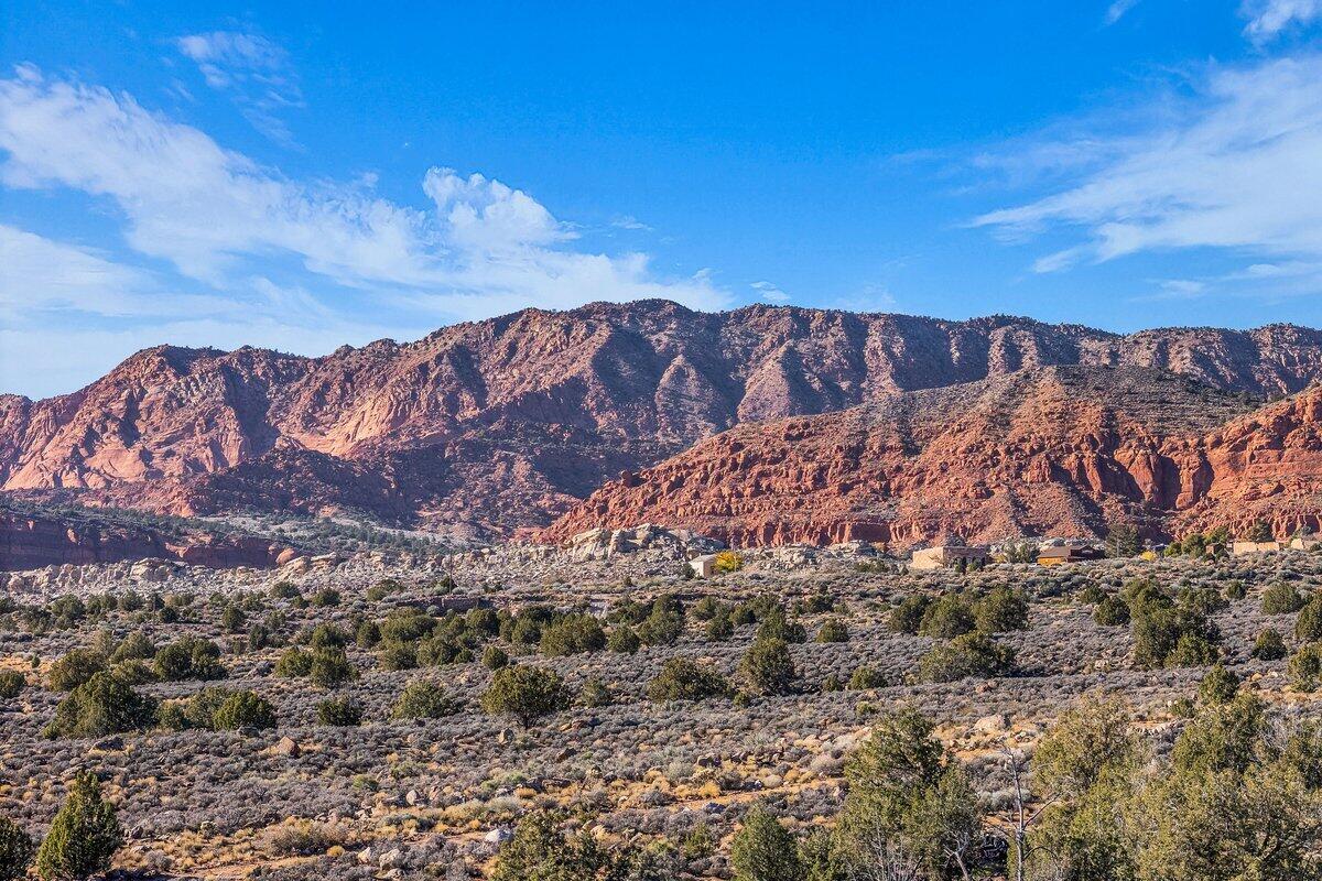 LEEDS TOWNSITE - Residential