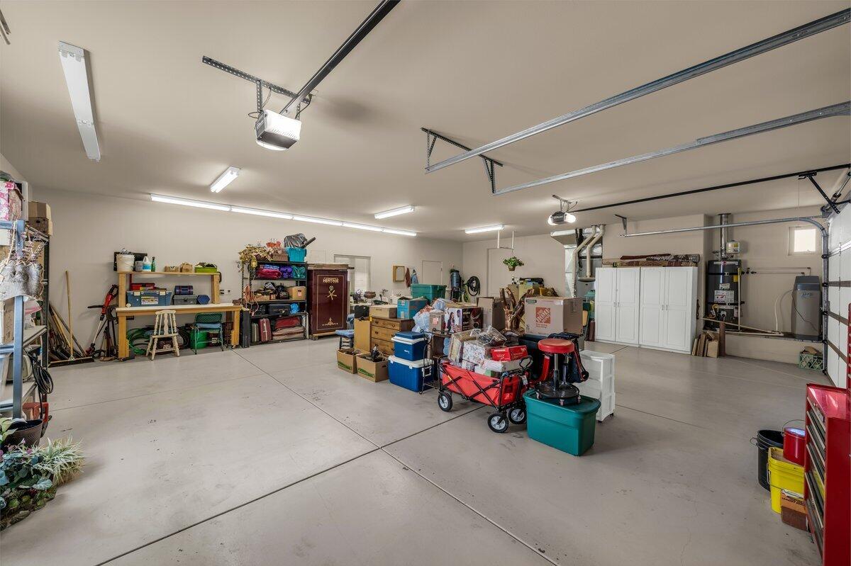 LEEDS TOWNSITE - Residential