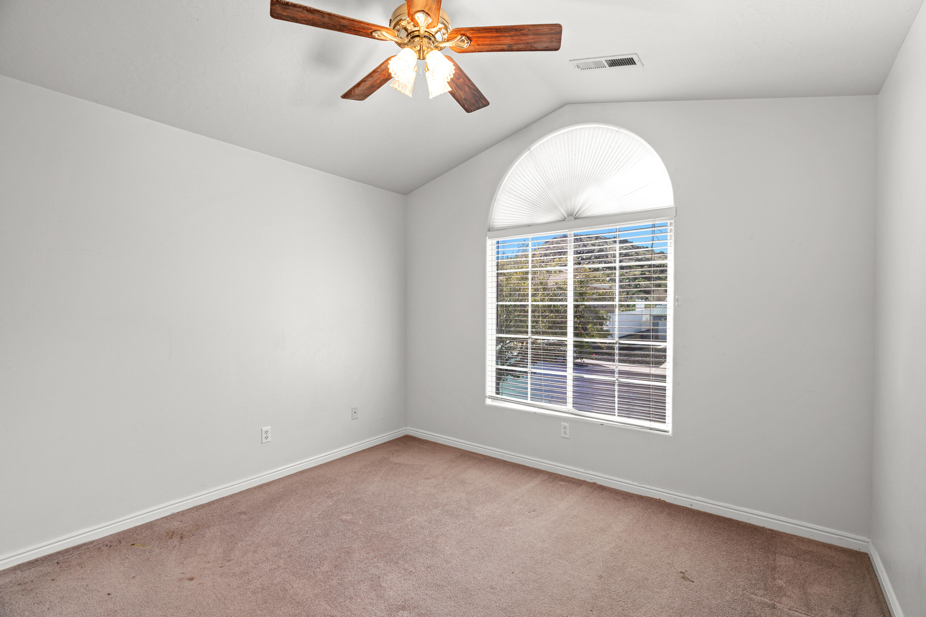 SANTA FE HILLS - Residential