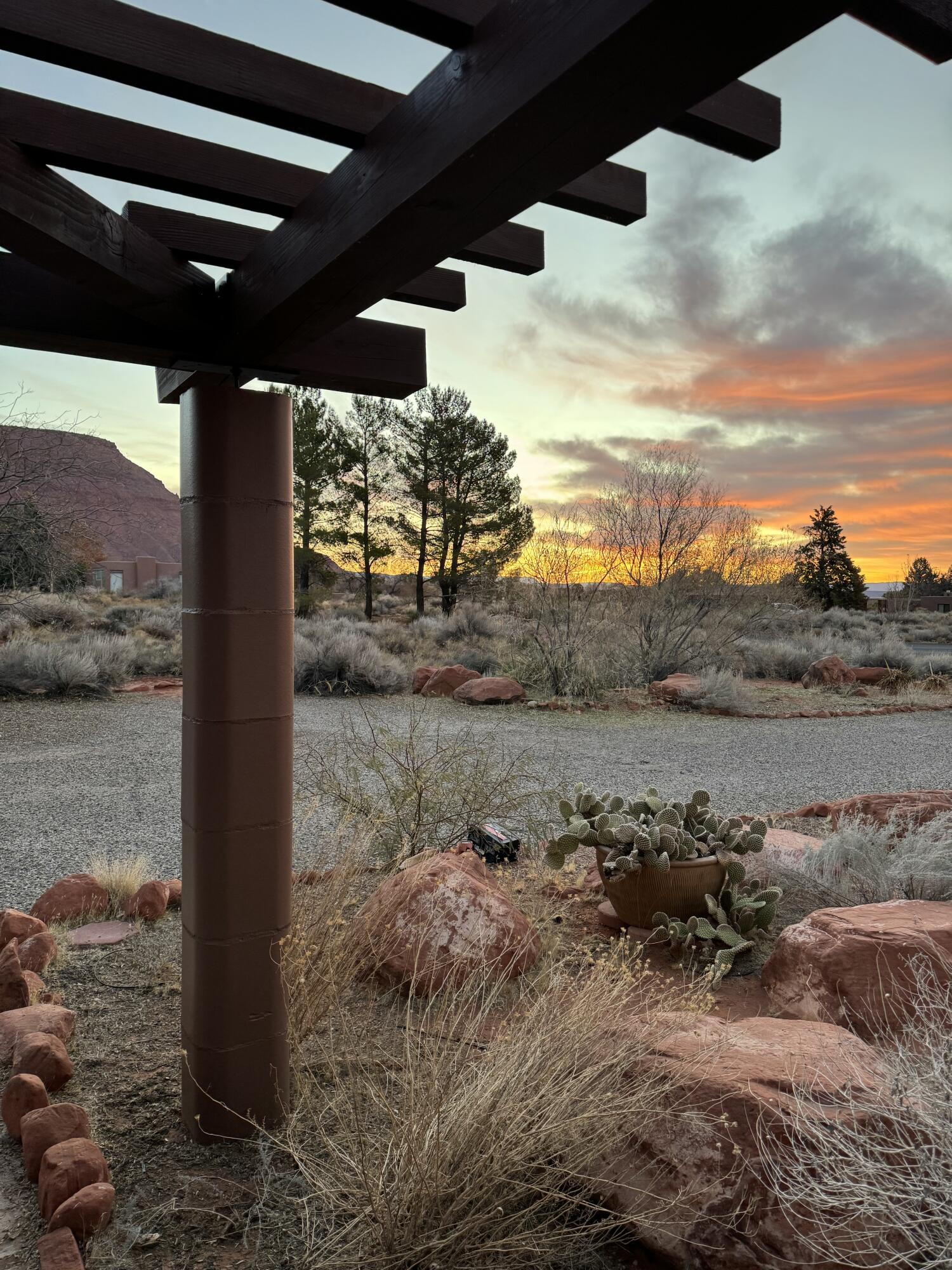 KAYENTA LAKE PATIO HOMES - Residential