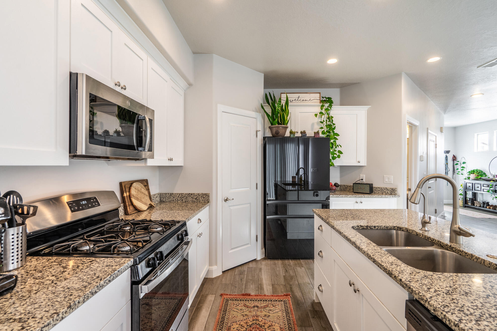 HURRICANE HEIGHTS TOWNHOMES - Residential