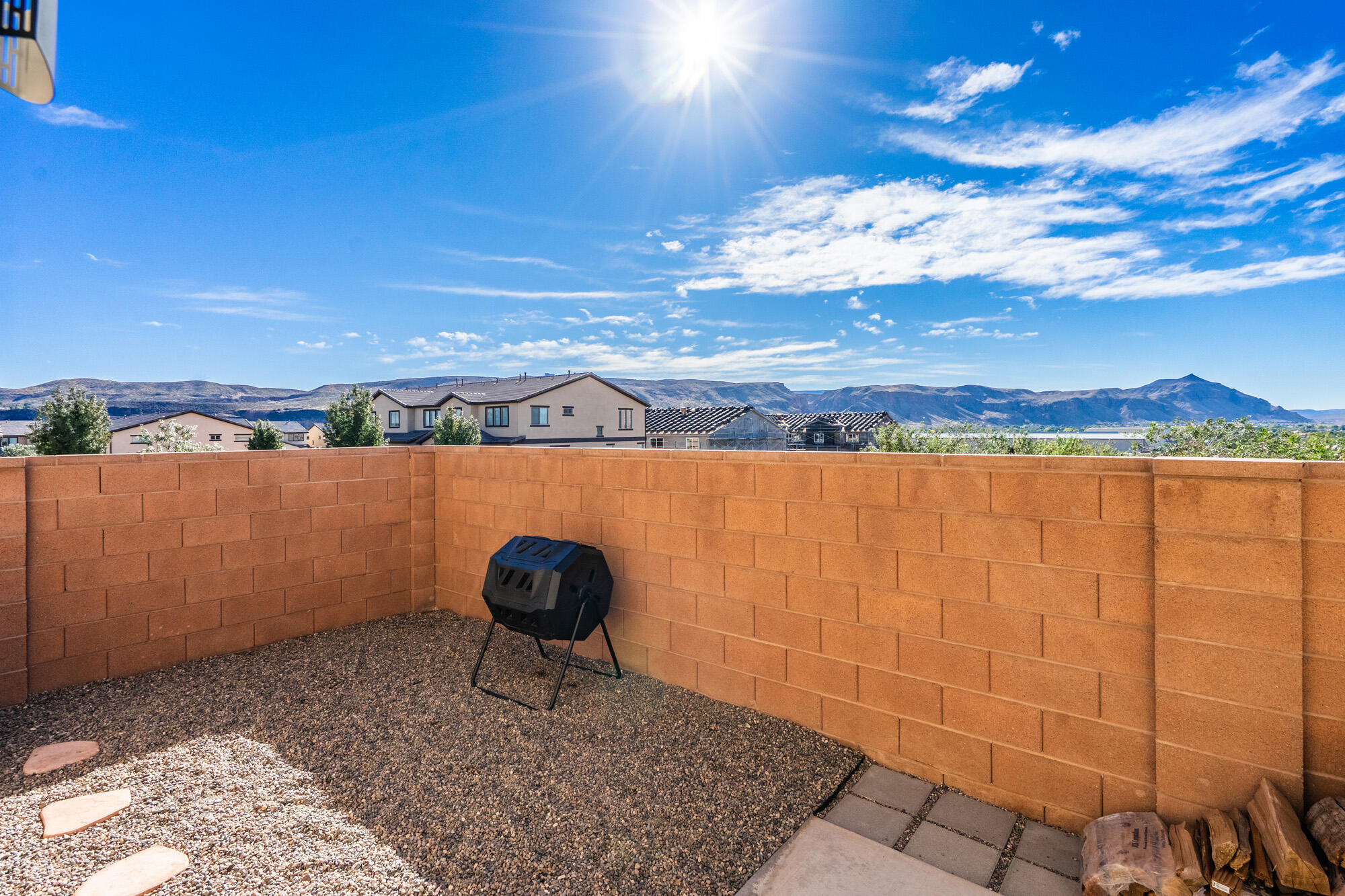 HURRICANE HEIGHTS TOWNHOMES - Residential