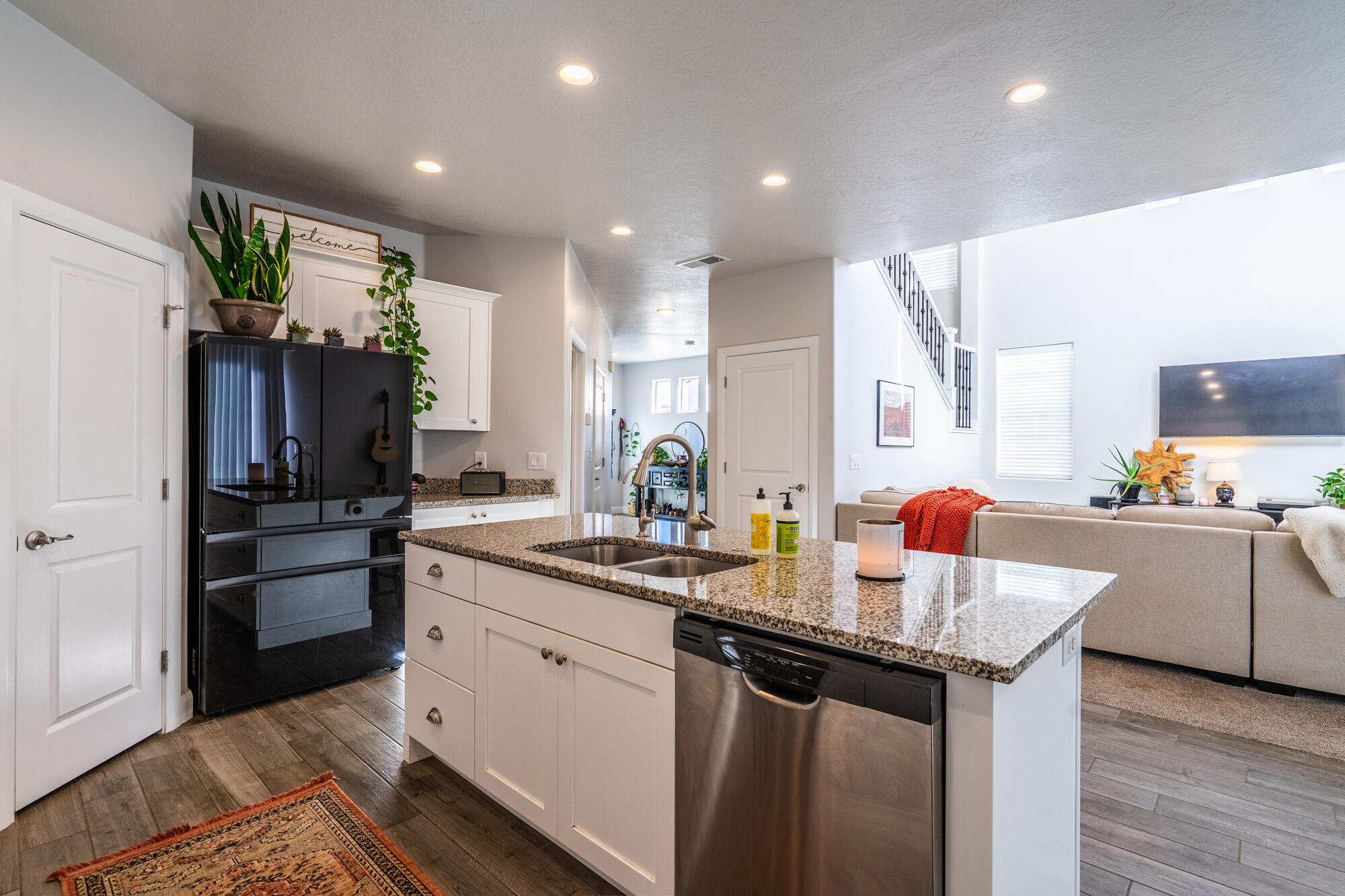 HURRICANE HEIGHTS TOWNHOMES - Residential