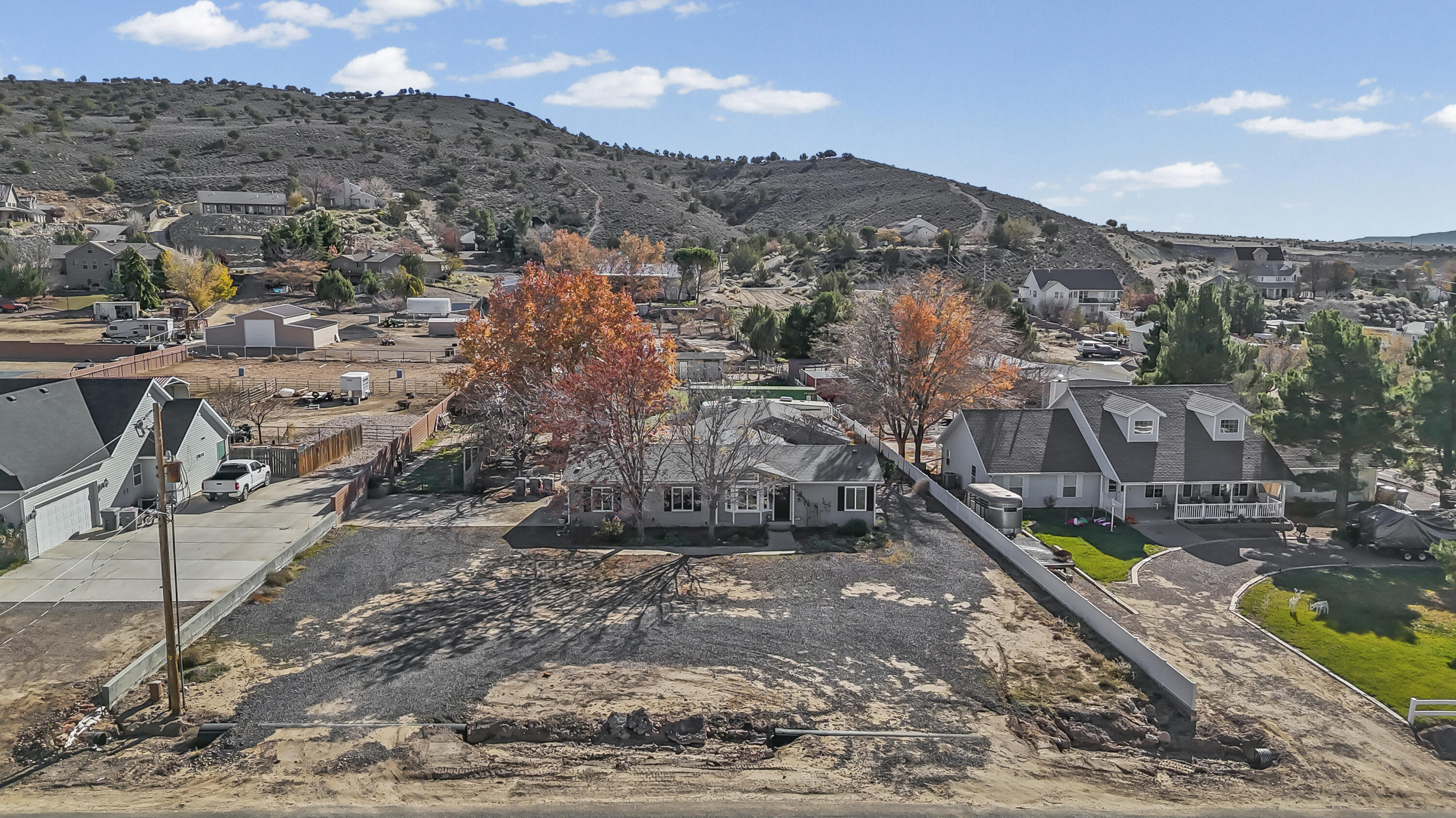 DIAMOND VALLEY ACRES - Residential