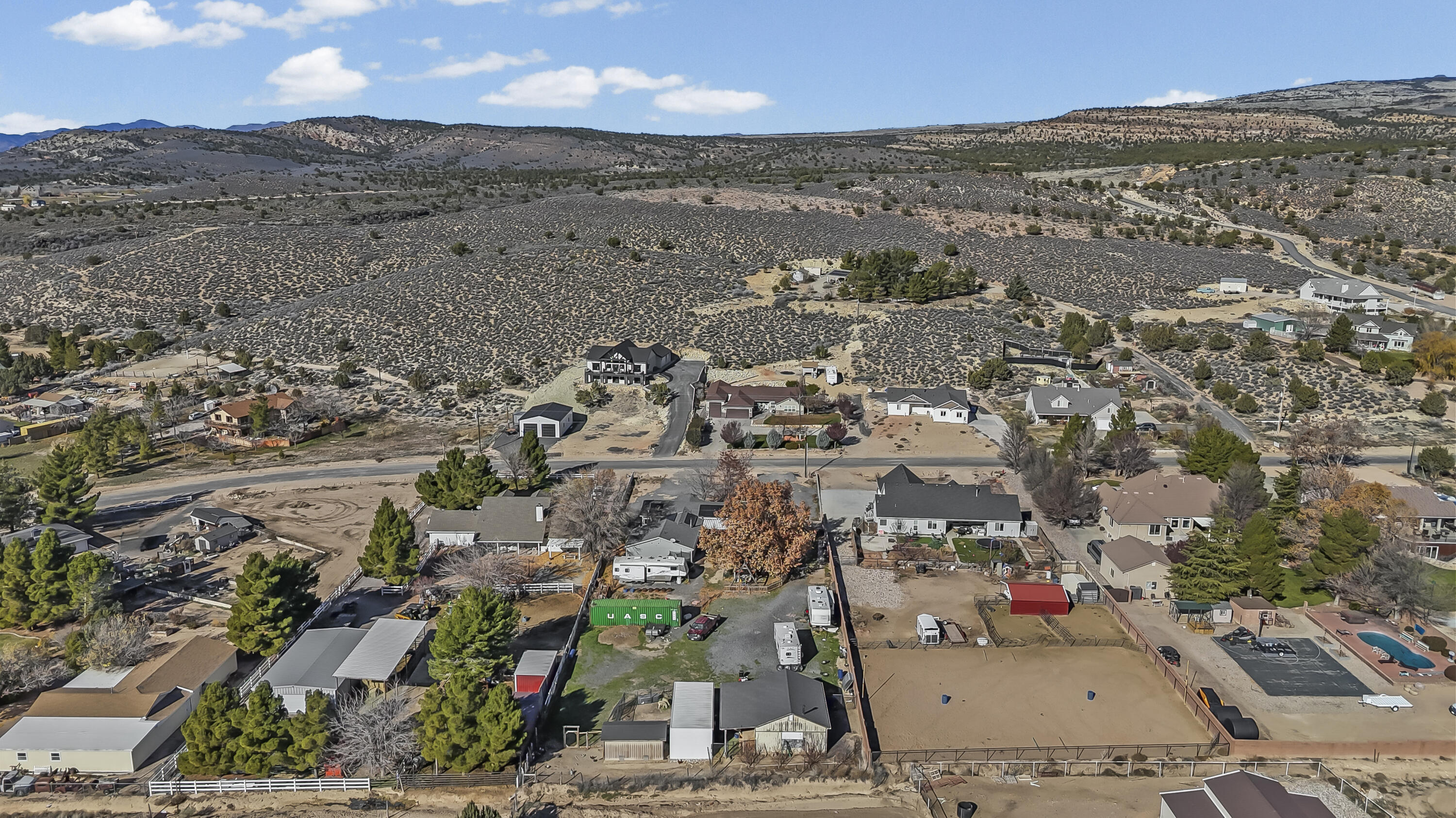 DIAMOND VALLEY ACRES - Residential