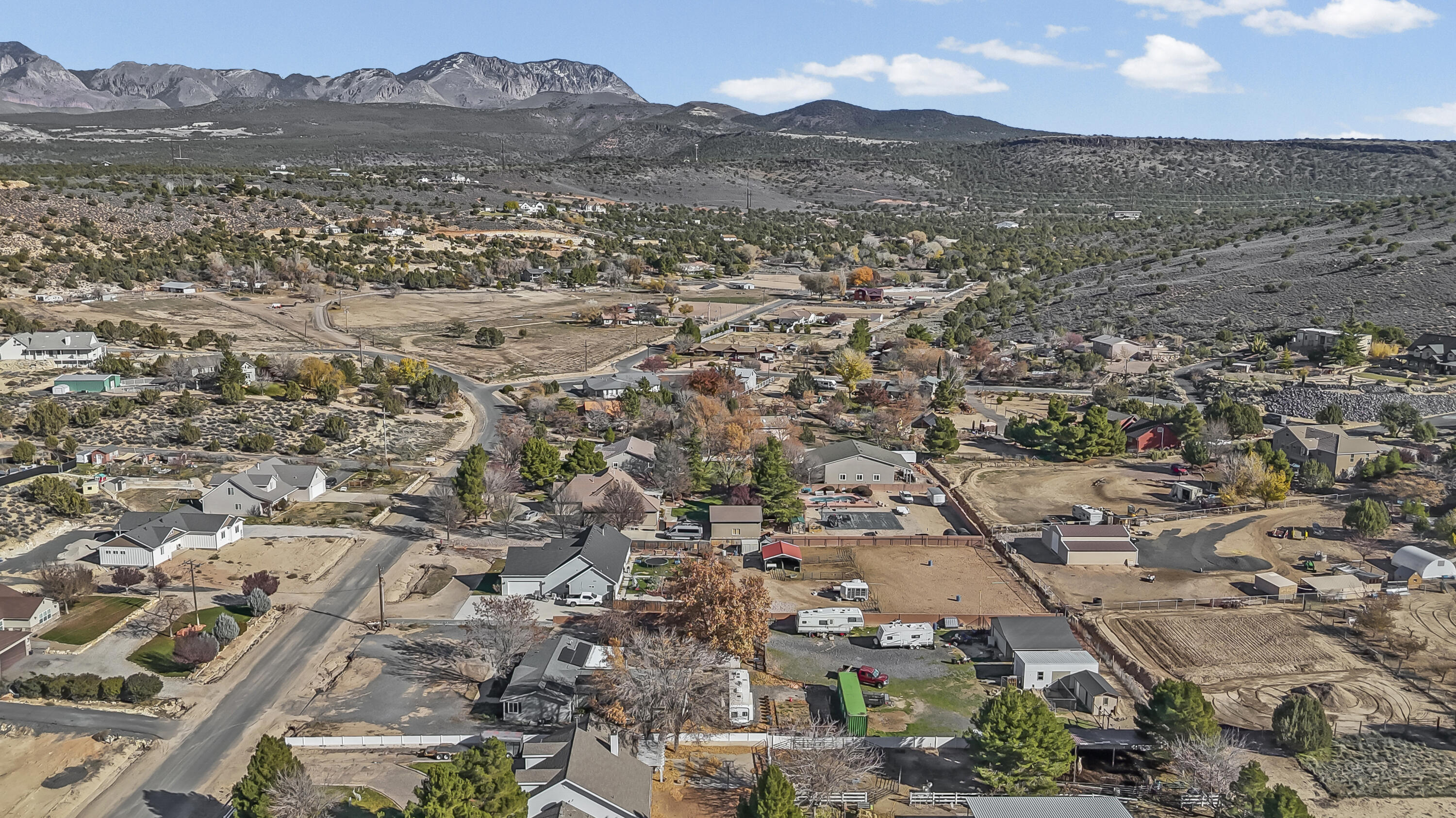 DIAMOND VALLEY ACRES - Residential