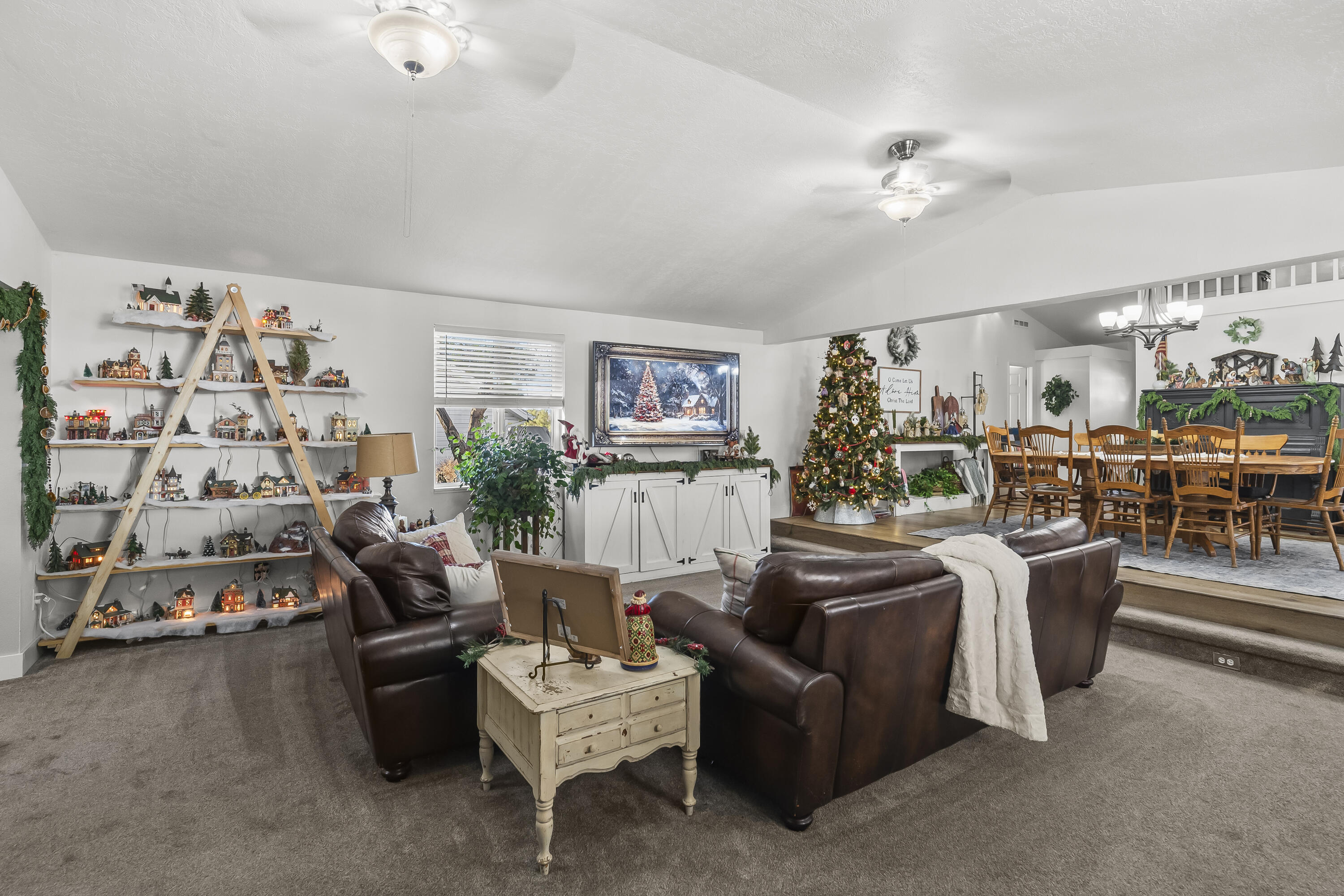 DIAMOND VALLEY ACRES - Residential