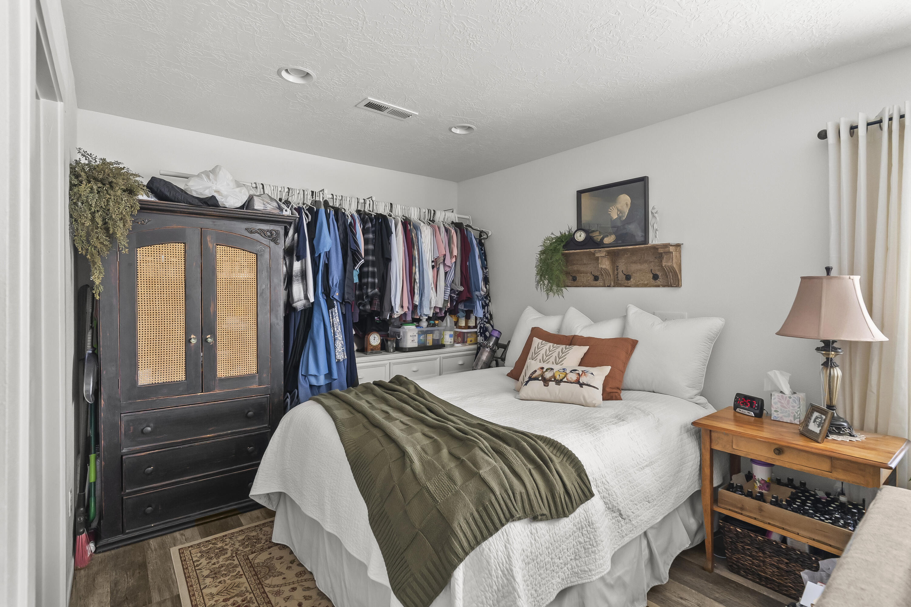 DIAMOND VALLEY ACRES - Residential