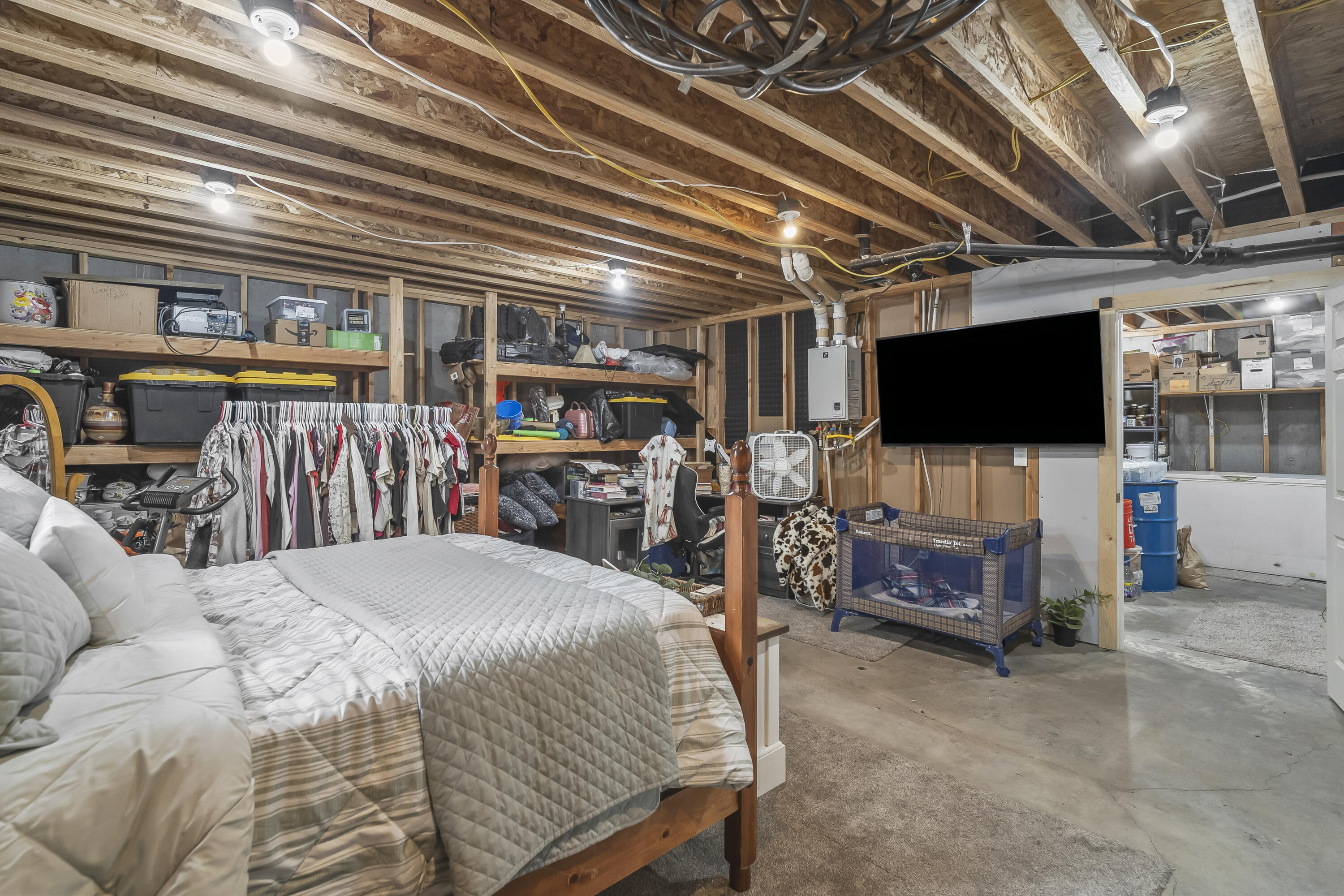 DIAMOND VALLEY ACRES - Residential