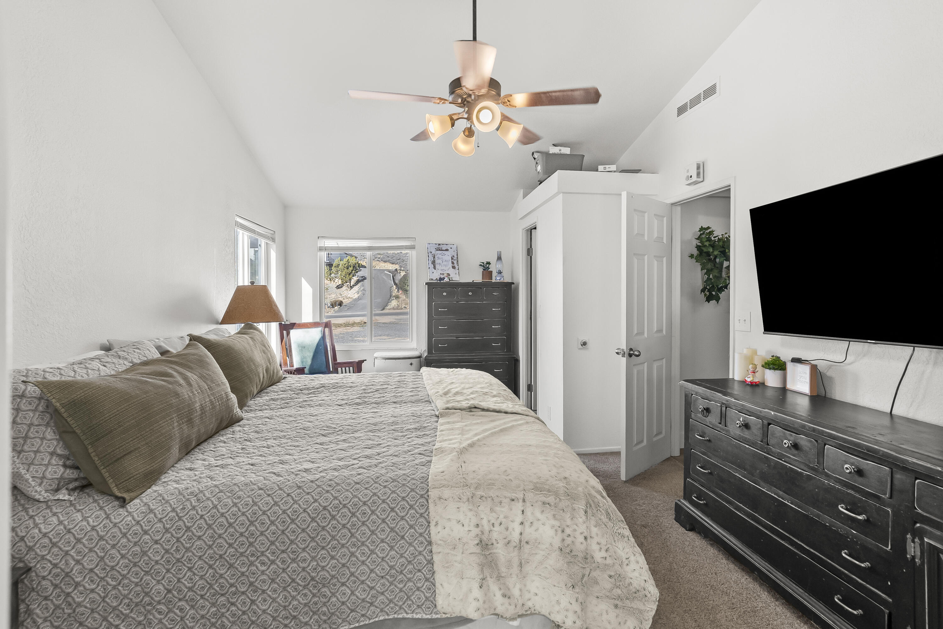 DIAMOND VALLEY ACRES - Residential