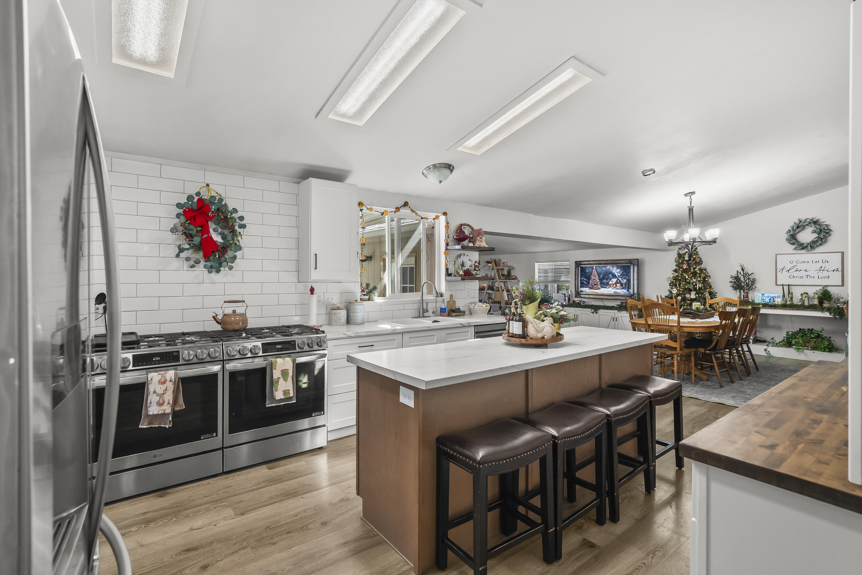 DIAMOND VALLEY ACRES - Residential