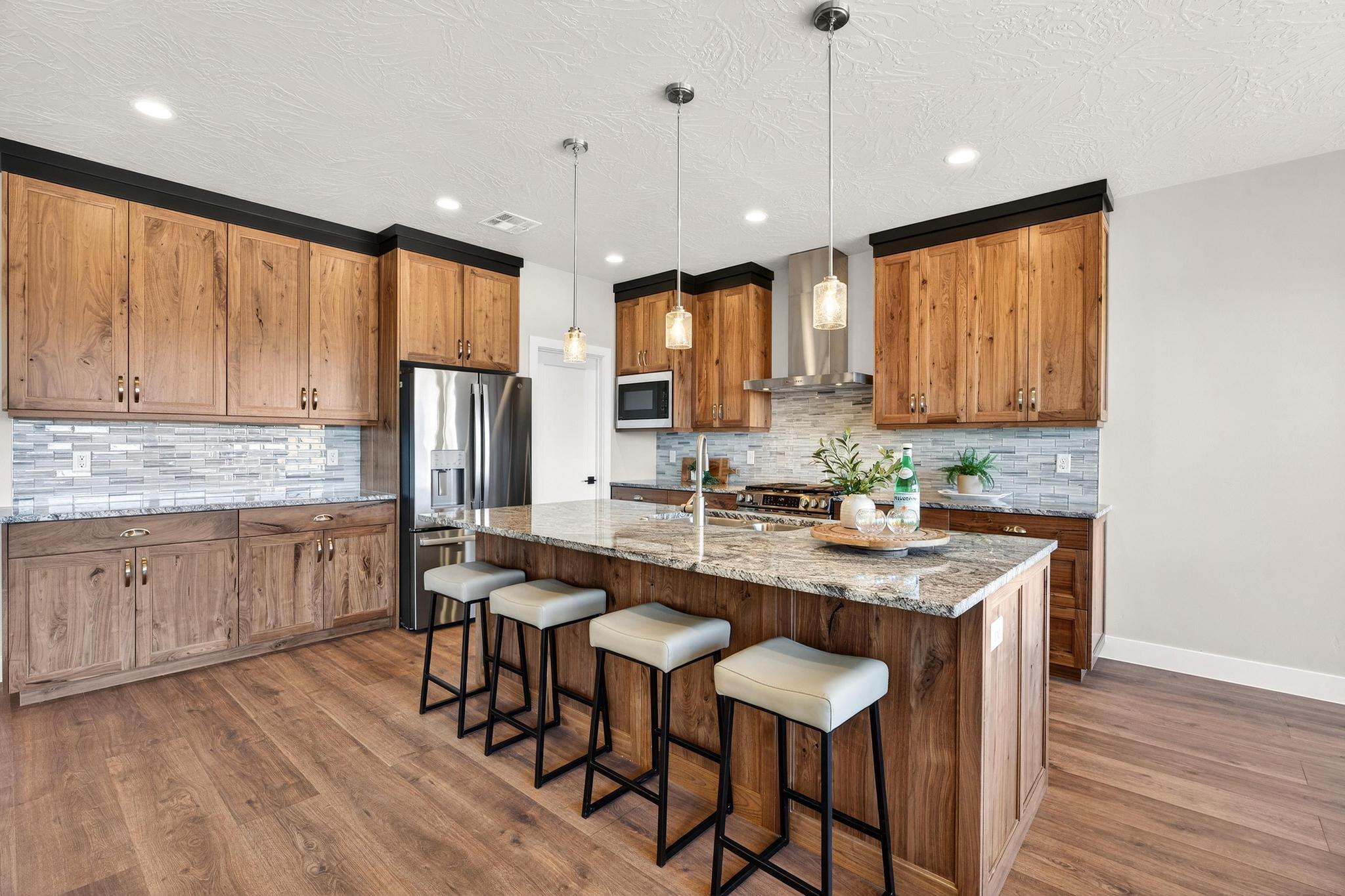 BLACK STONE - Residential