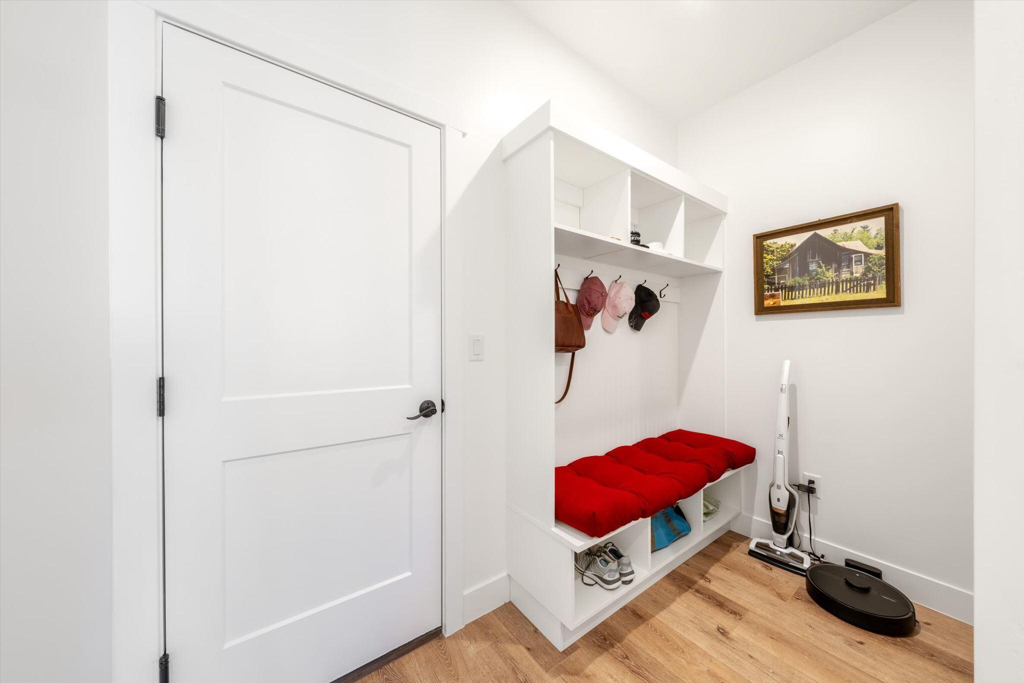 COTTAM COVE - Residential