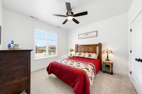 Tiny photo for 1643 E DIHEDRAL DR, Saint George, UT 84790 (MLS # 26-271305)