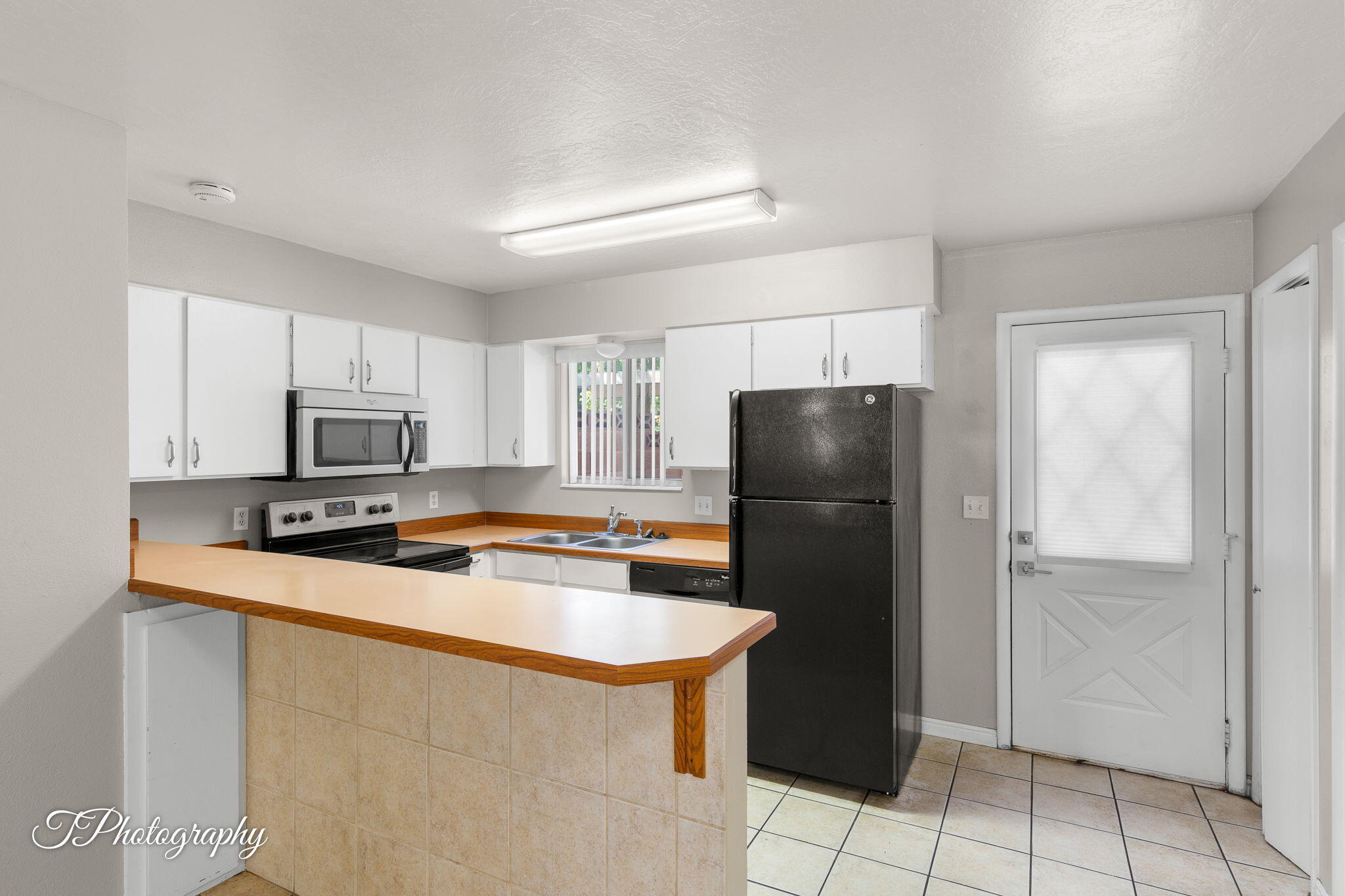 COLOR VIEW TOWNHOMES - Residential